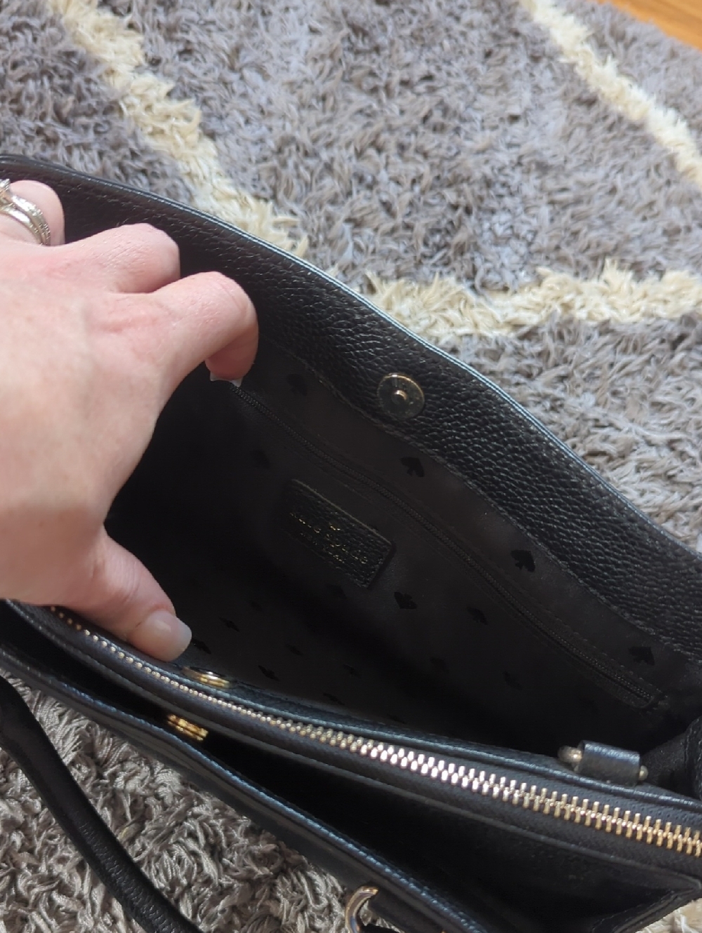 Kate spade black pebbled leather satchel with gold hardware - Picture 5 of 8